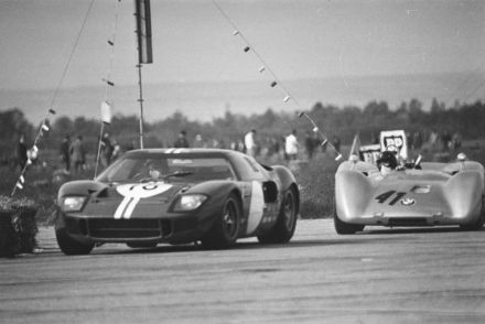 Ford GT 40 i Lola BMW