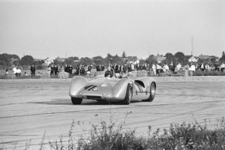 Dieter Quester – Lola T110 BMW.