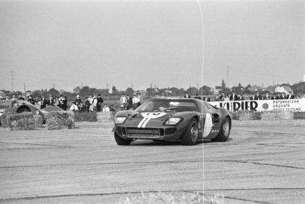 Ford GT 40
