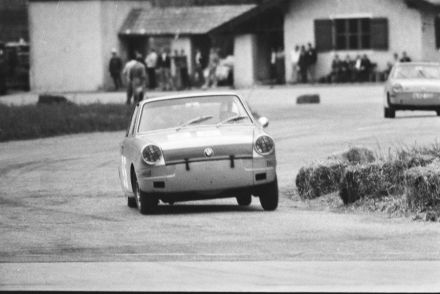 BMW 700