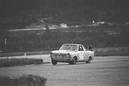 BMW 700