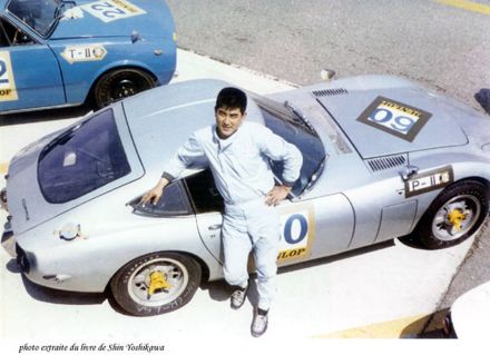 Hiroshi Fushida – Toyota 2000 GT.