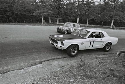 Nr.11. Dick Thompson – Ford Shelby Mustang, nr.1.Richard McDaniel – BMC Mini Cooper S.