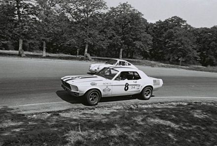 Fred van Beuren IV i Paul Jett – Ford Mustang.