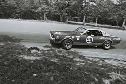 Dan Gurney – Mercury Cougar.