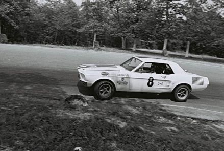Fred van Beuren IV i Paul Jett – Ford Mustang.