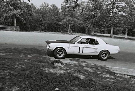 Dick Thompson – Ford Shelby Mustang.