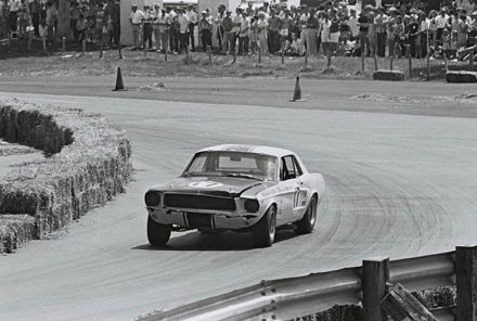Jerry Titus – Ford Shelby Mustang.