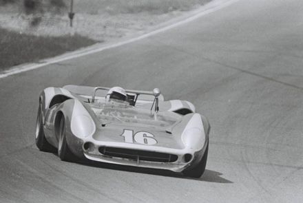 George Follmer – Lola T70 Mk.2 Chevrolet.