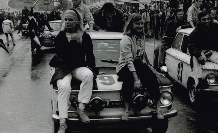 Christine Beckers “Christine” i Marie Claude Charmasson “Beaumont” – NSU 1000 TTS.