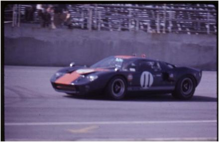 Richard Thompson i Jackie Ickx – Ford GT 40.