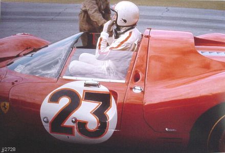 Lorenzo Bandini i Chris Amon – Ferrari 330 P4 spyder.