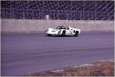  Hans Hermann i Jo Siffert – Porsche 910.