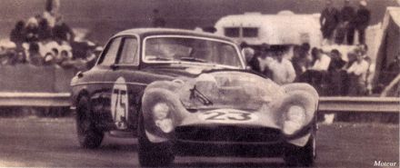 Nr.23.Lorenzo Bandini i Chris Amon – Ferrari 330 P4 spyder, nr.75.I.A.Maxwell jr i Bill Martin – Volvo 122 S.