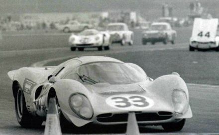 Willie Mairesse i “Beurlys” – Ferrari 412 P.