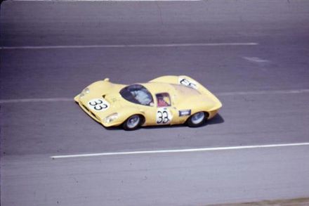 Willie Mairesse i “Beurlys” – Ferrari 412 P.