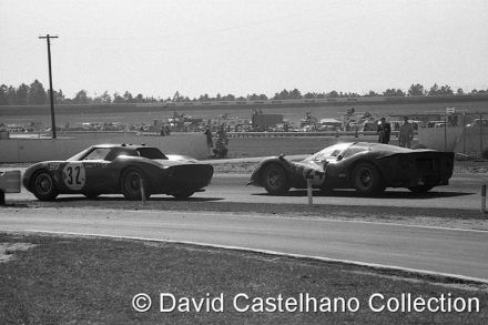 Nr.32.Peter Clarke i Nelson – Ferrari 250 LM, nr.24.Ludovico Scarfiotti i Mike Parkes – Ferrari 330 P4 coupe.