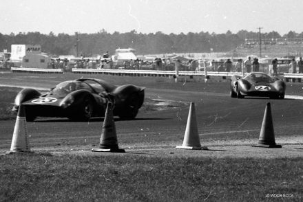Nr.23.Lorenzo Bandini i Chris Amon – Ferrari 330 P4 spyder, nr.24.Ludovico Scarfiotti i Mike Parkes – Ferrari 330 P4 coupe.