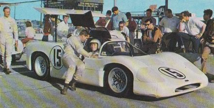 Nagel, Ray P.Heppenstall i Bill Seeley – Howmet Sprint Ford.