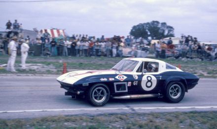 Don Yenko i Dave Morgan – Chevrolet Corvette Sting Ray.
