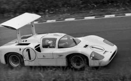  Mike Spence i Phil Hill – Chaparral 2F.