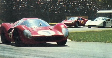 Lorenzo Bandini i Chris Amon – Ferrari 330 P4.