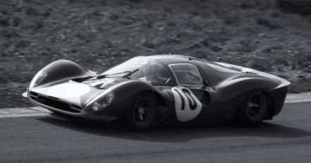 Richard Attwood, Lucien Bianchi i Mike Parkes – Ferrari 330 P3/4 412P.