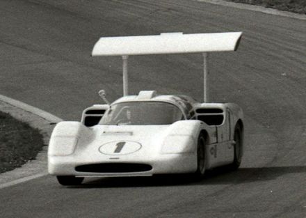 Mike Spence i Phil Hill – Chaparral 2F.