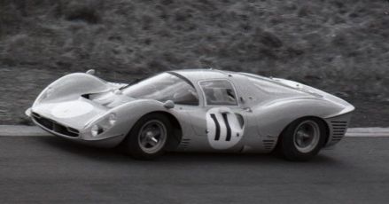 Willy Mairesse i Jean Blaton – Ferrari 330P3/4 412P.