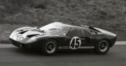 Edward Nelson i Robin Widdows – Ford GT 40.