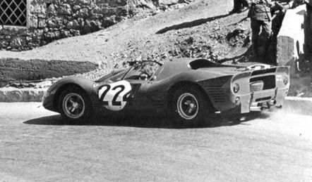 Nino Vaccarella i Ludovico Scarfiotti – Ferrari 330 P4.