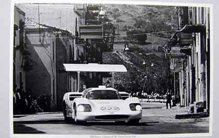 Phil Hill i James R. “Hap” Sharp – Chaparral 2F.
