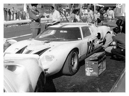 Jo Schlesser i Guy Ligier – Ford GT 40.