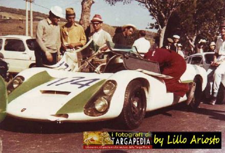 Leo Cella i Giampiero Biscaldi – Porsche 910/6.