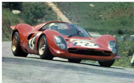 Nino Vaccarella i Ludovico Scarfiotti – Ferrari 330 P4.