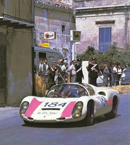 Umberto Maglioli i Udo Schütz – Porsche 910/6.