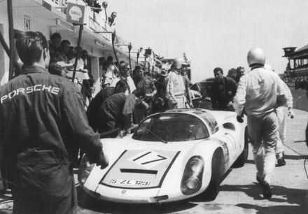 Udo Schütz i Joe Buzzetta – Porsche 910.