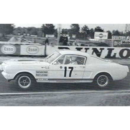 Chris Tuerlinckx i Claude Dubois – Ford Mustang Shelby GT 350.