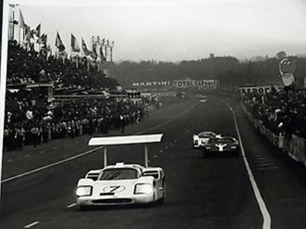 Phil Hill i Mike Spence – Chaparral 2F Chevrolet.