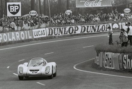 Gerhard Mitter i Jochen Rindt – Porsche 907/6 Langheck.