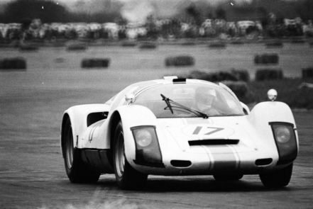 William Bradley i Richard Attwood – Porsche 906.