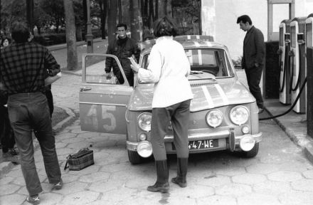 Krzysztof Komornicki i Zbigniew Wiśniowski – Renault 8 Gordini. 