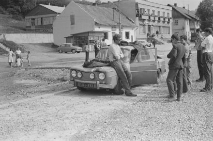 Zdenĕk Kec i Milan Klima – Renault 8 Gordini.