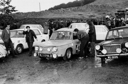 Krzysztof Komornicki i Zygmunt Wiśniowski – Renault 8 Gordini.