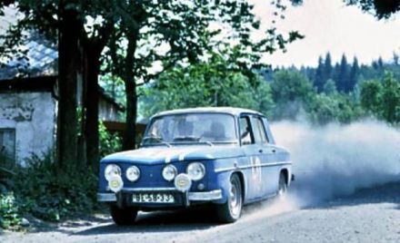 Zdenĕk Halada i Miroslav Podubecky – Renault 8 Gordini.