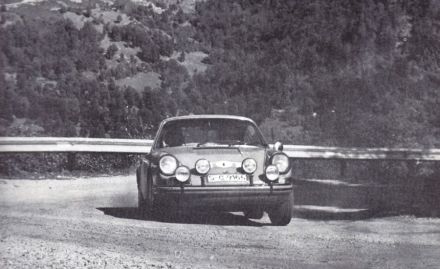 Pauli Toivonen i Urpo Vihervaara – Porsche 911 T.