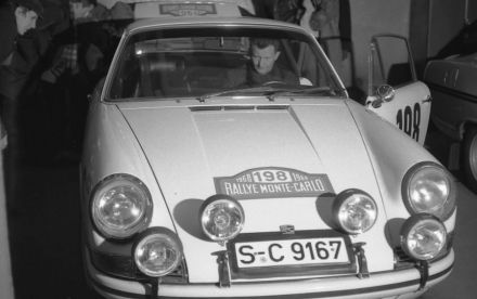Porsche 911 T załogi Sobiesław Zasada i Jerzy Dobrzański.