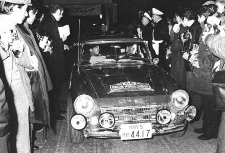 Hannu Mikkola i Anssi Järvi – Datsun 2000.