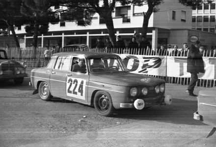 John Unnerud i Monty Karlan – Renault 8 Gordini.