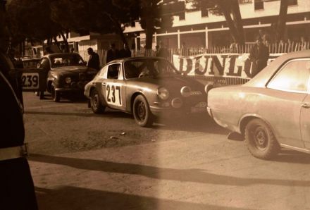 Åke Andersson i Sven Olof Svedberg – Porsche 911 T, Kurt Simonsen i Staffan Elm – Saab 96 V4.